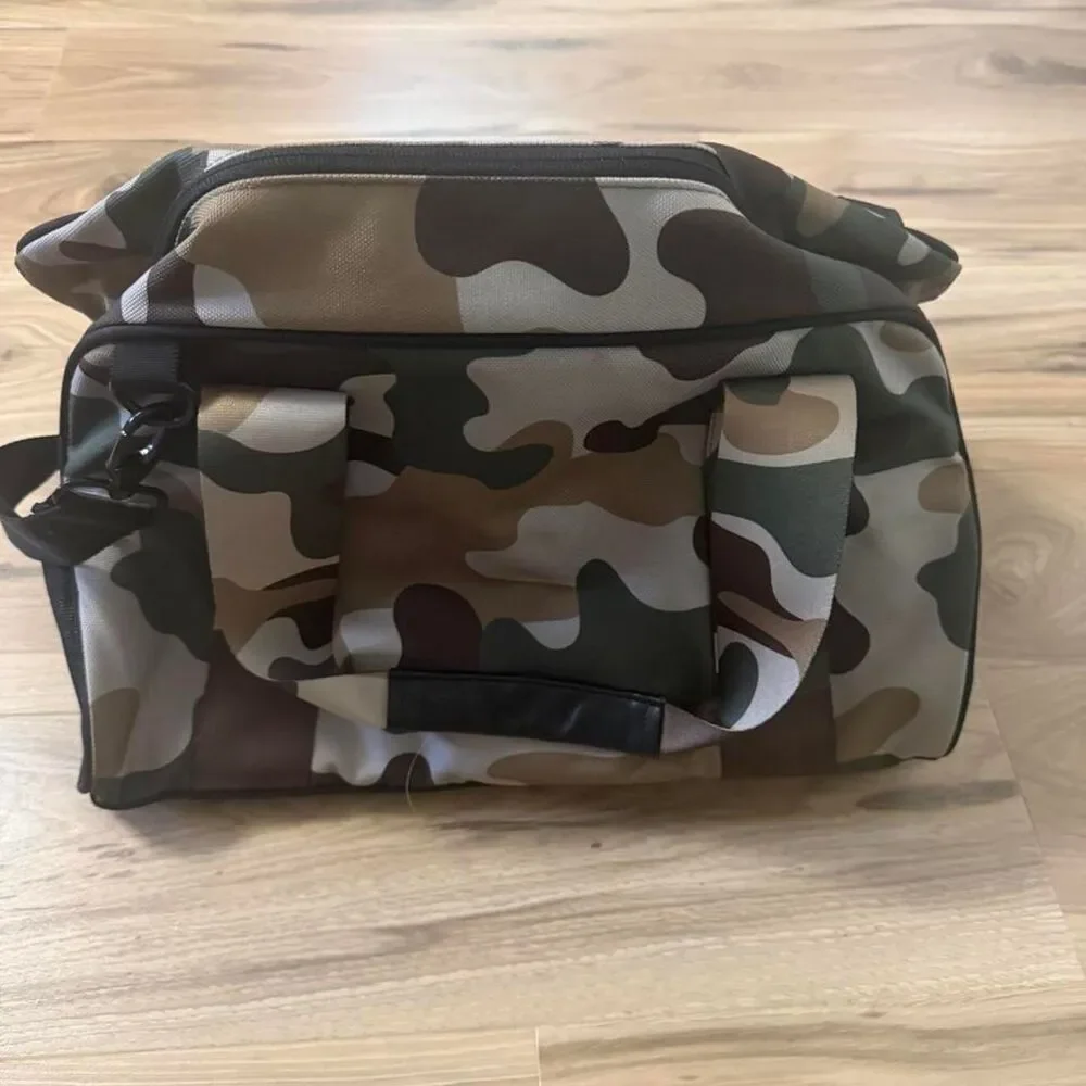 Vooray Burner Gym Duffel Bag 23L Textured Camo Camouflage Shoe Pocket Travel